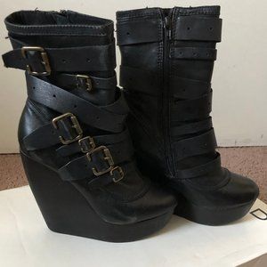 ALDO Rubin Black Buckle Platform Wedge Size 6.5  - Like NEW Worn 2x Goth Punk
